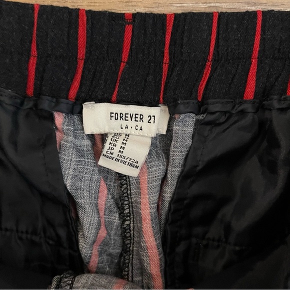 Forever 21 women Striped Black and Red Pants size medium - Picture 2 of 3